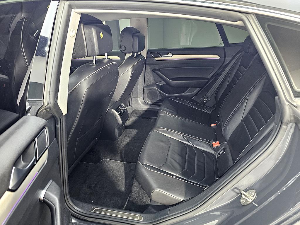 Volkswagen Arteon - Vista 11