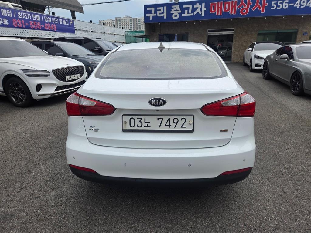 KIA K3 - Vista 4