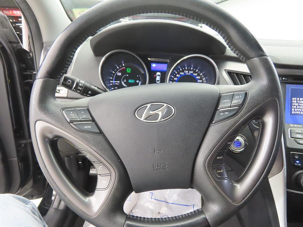 HYUNDAI Sonata - Vista 10
