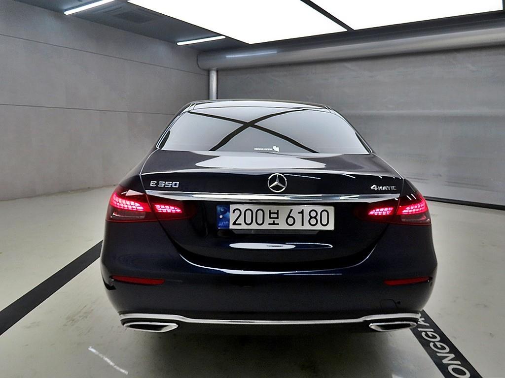 Mercedes Benz E class - Vista 3