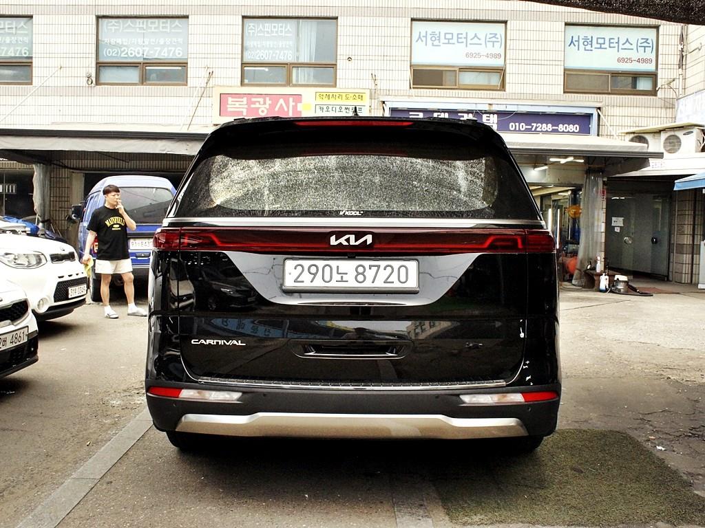 KIA Carnival - Vista 3
