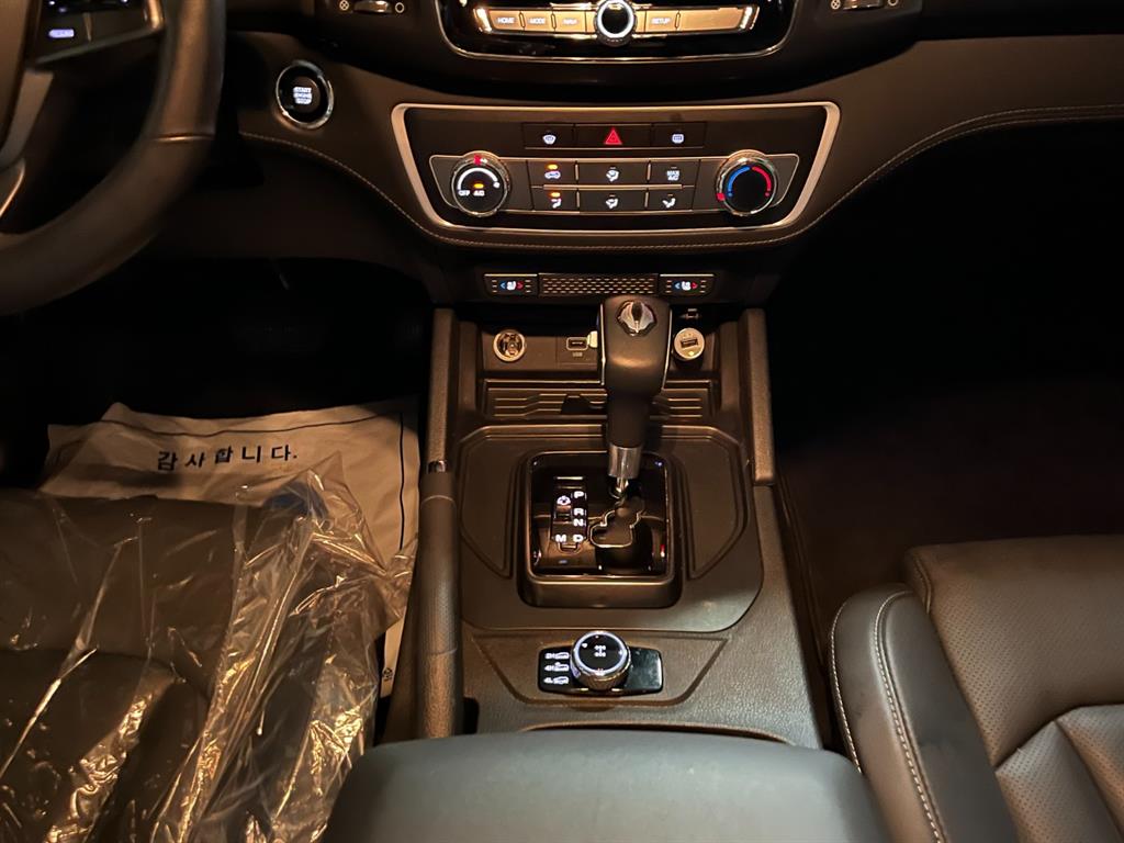 Ssangyong Rexton - Vista 10