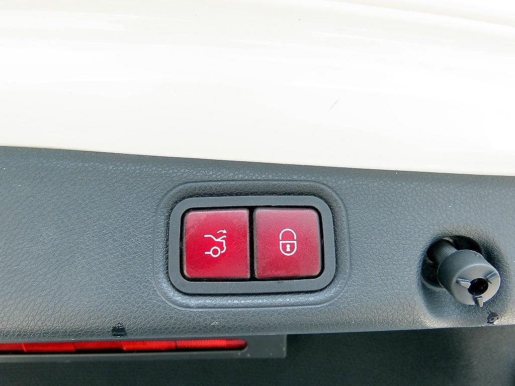 Mercedes Benz E class 2018 Blanco - Importación desde Corea - HF Imports Iquique - Foto 18