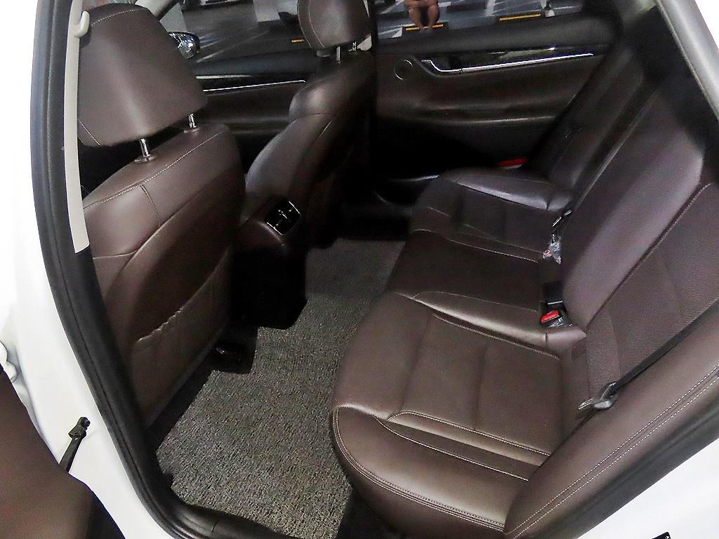 HYUNDAI Grandeur - Vista 9