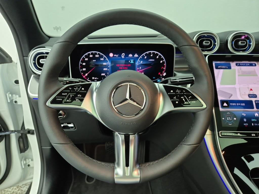 Mercedes Benz GLC Class - Vista 11