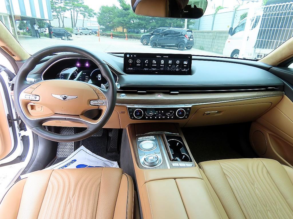 Genesis G80 - Vista 9