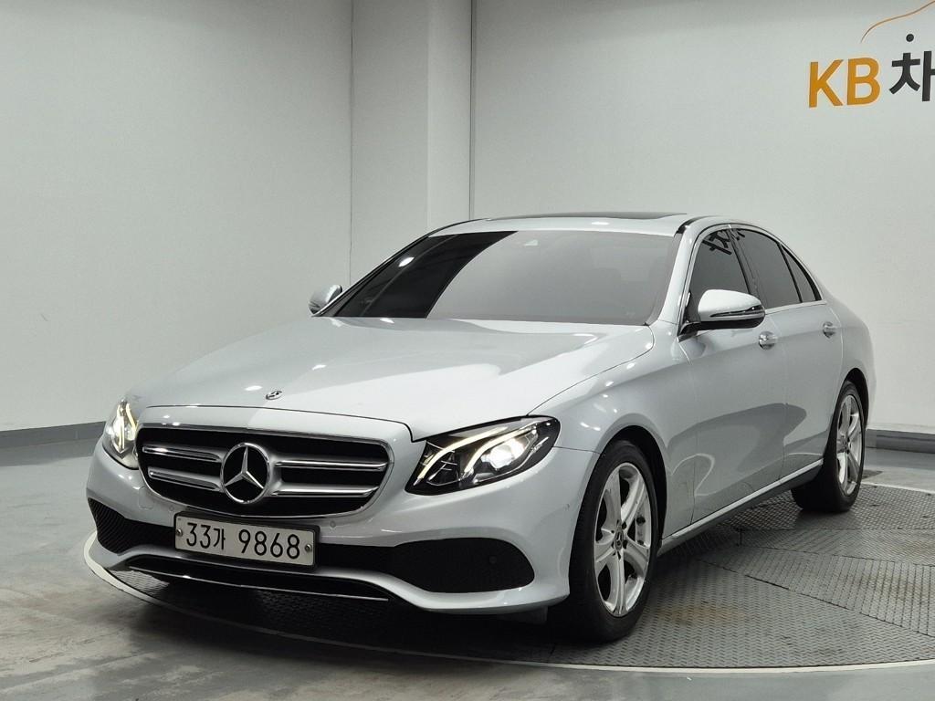 Mercedes Benz E class 2018 Plateado - Importación desde Corea - HF Imports Iquique - Foto 1