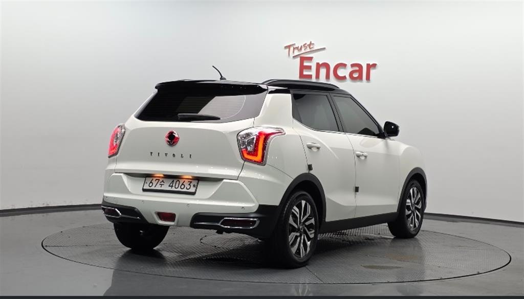 Ssangyong Tivoli - Vista 2
