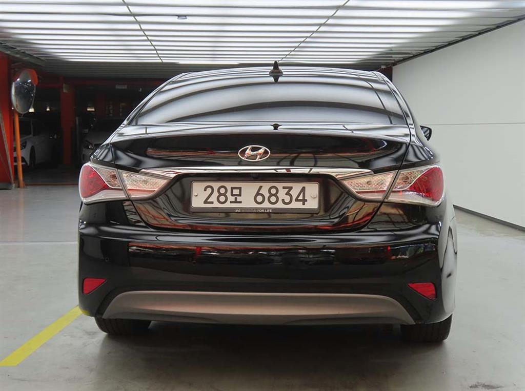 HYUNDAI Sonata - Vista 3