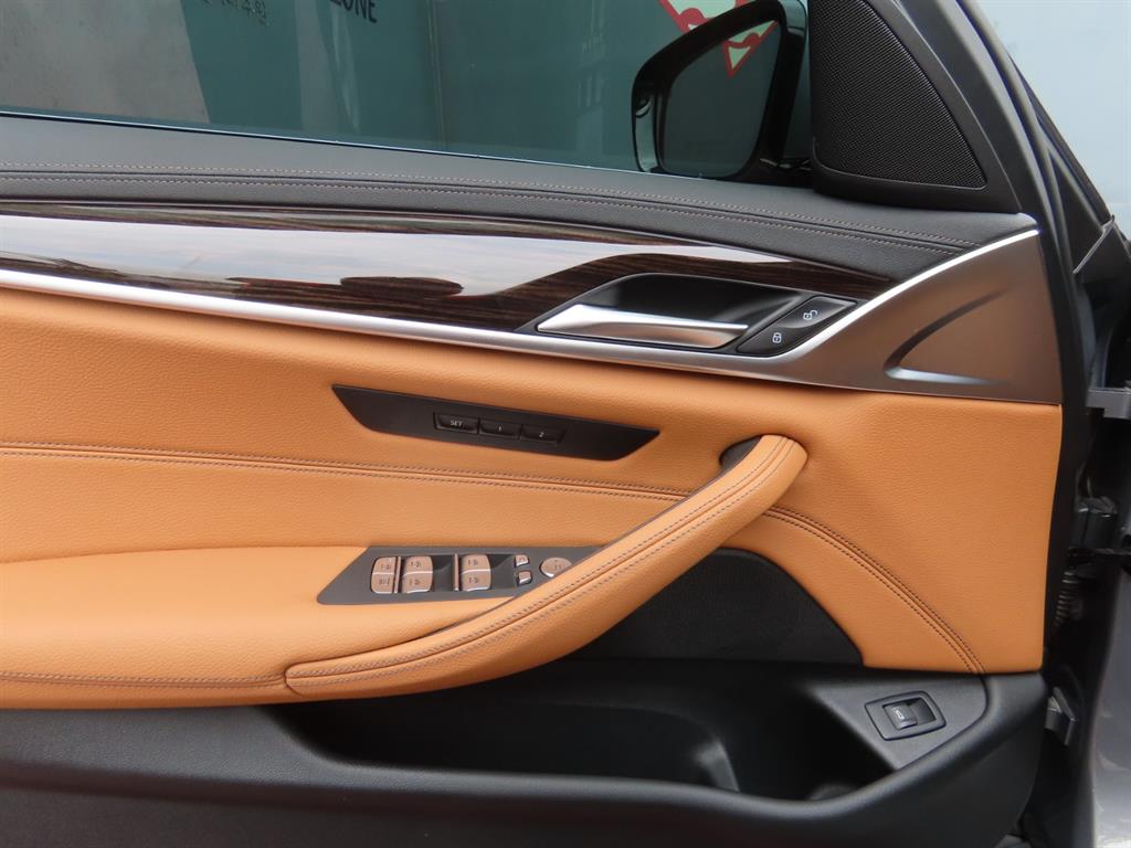 BMW 5 Series 2023 Gris - Importación desde Corea - HF Imports Iquique - Foto 15