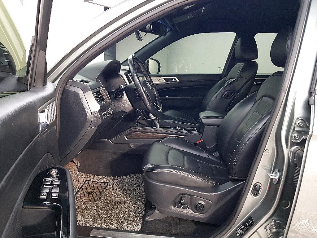 Ssangyong Rexton - Vista 10