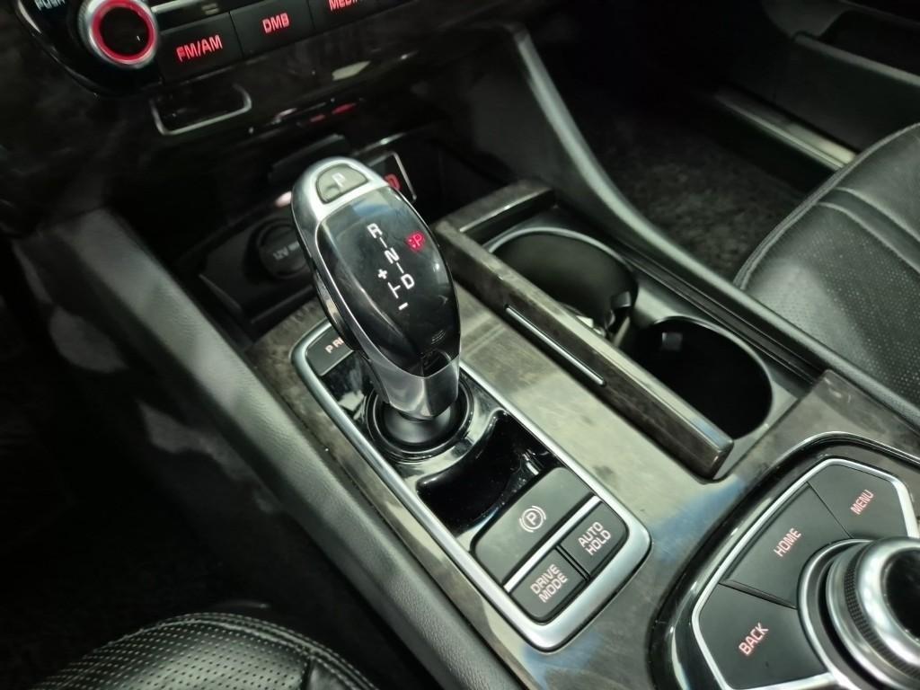 KIA K9 - Vista 10