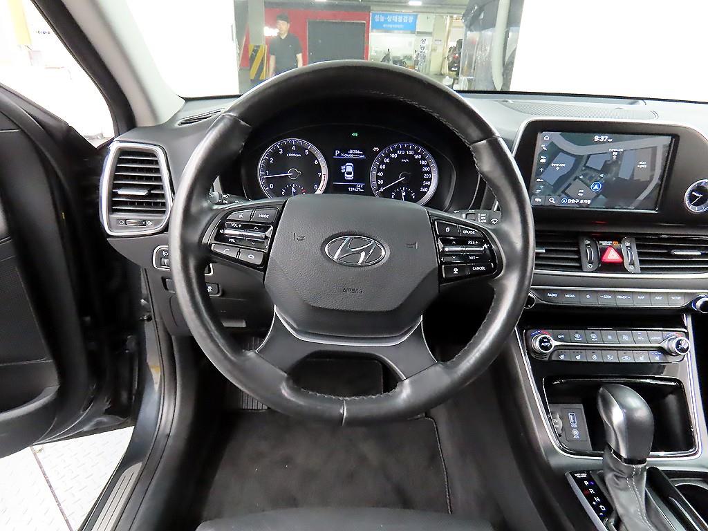 HYUNDAI Grandeur - Vista 11
