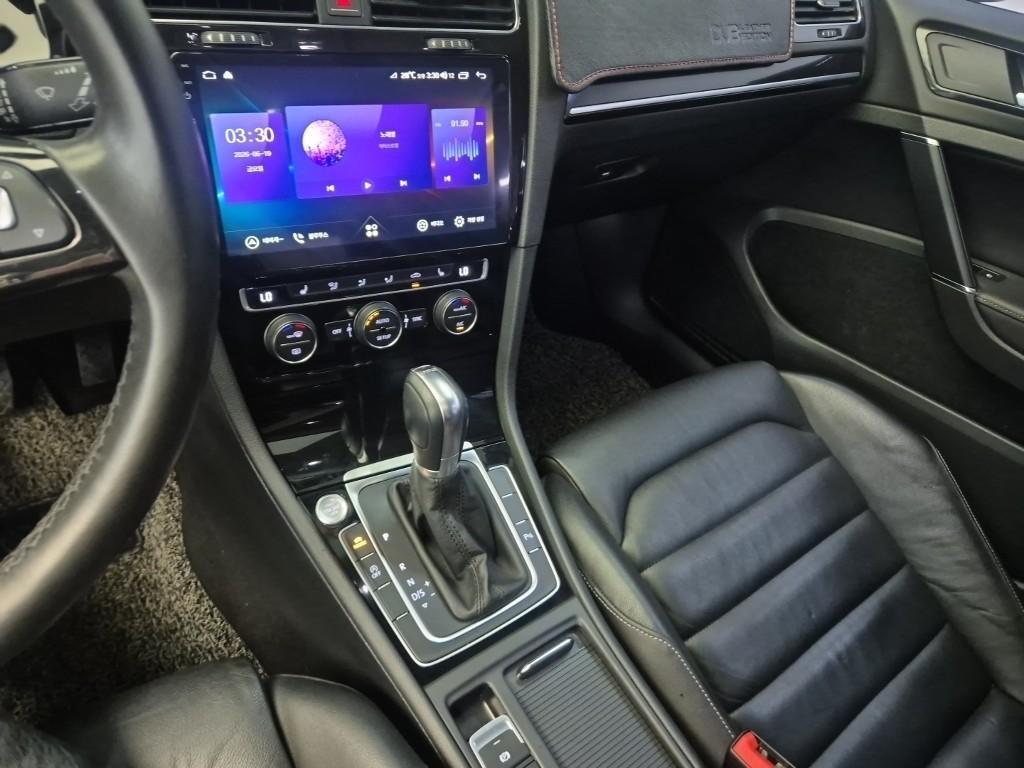 Volkswagen Golf - Vista 12