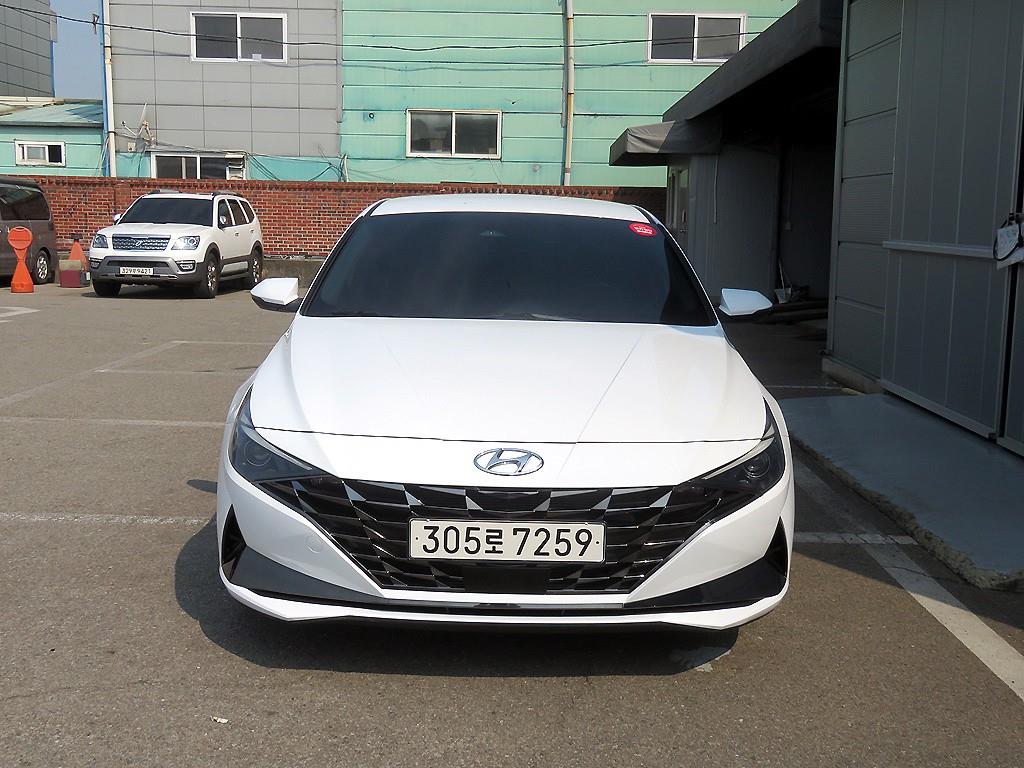HYUNDAI Avante 2023 Blanco - Importación desde Corea - HF Imports Iquique - Foto 1