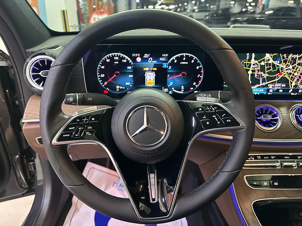 Mercedes Benz E class - Vista 10