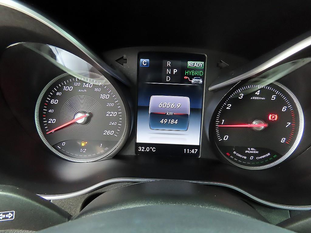 Mercedes Benz GLC Class - Vista 11