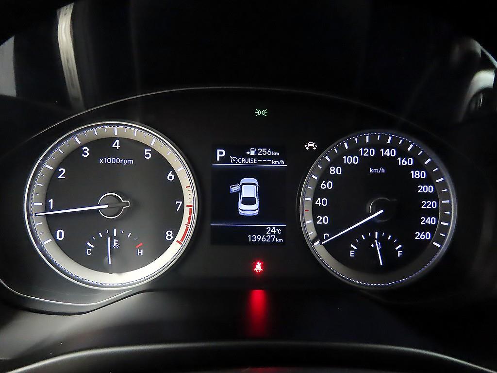 HYUNDAI Grandeur - Vista 10