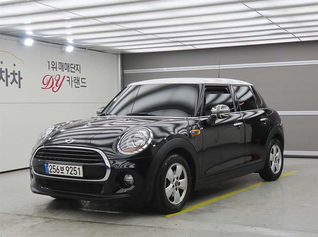 Mini Cooper 2017 Negro - Importación desde Corea - HF Imports Iquique - Foto 1