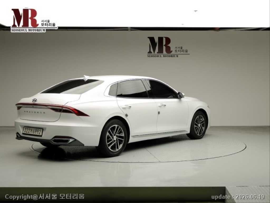 HYUNDAI Grandeur - Vista 3