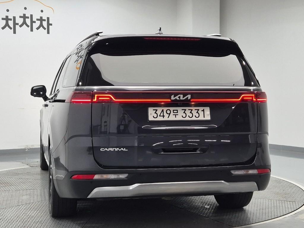 KIA Carnival - Vista 2