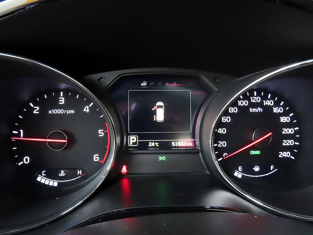 KIA Carnival - Vista 10