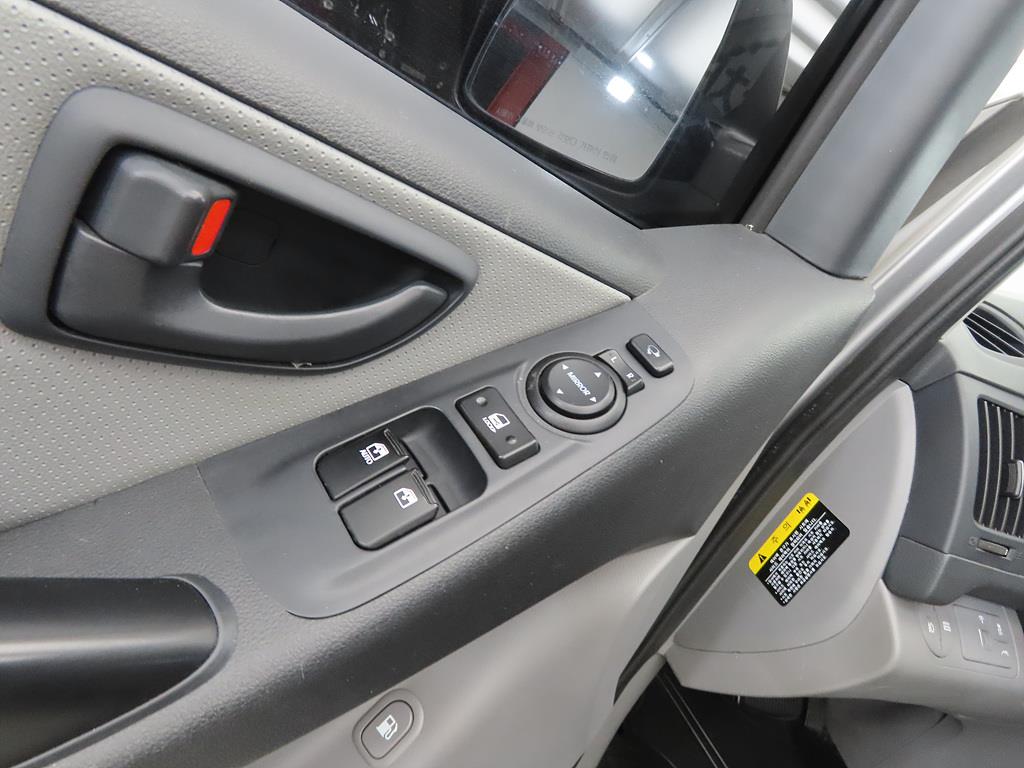 HYUNDAI Starex 2020 Gris - Importación desde Corea - HF Imports Iquique - Foto 16