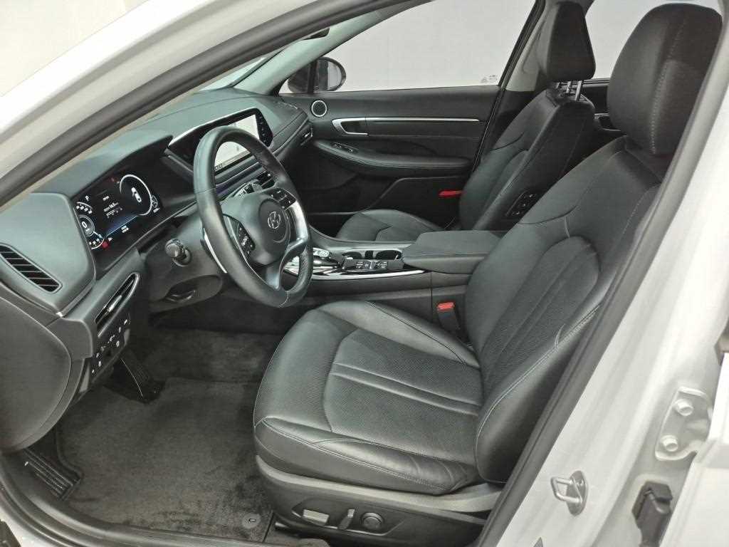 HYUNDAI Sonata - Vista 11