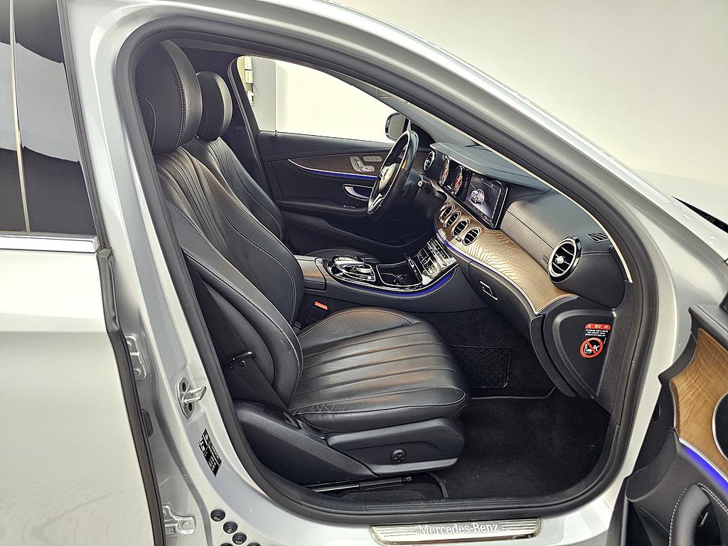 Mercedes Benz E class 2019 Plateado - Importación desde Corea - HF Imports Iquique - Foto 13