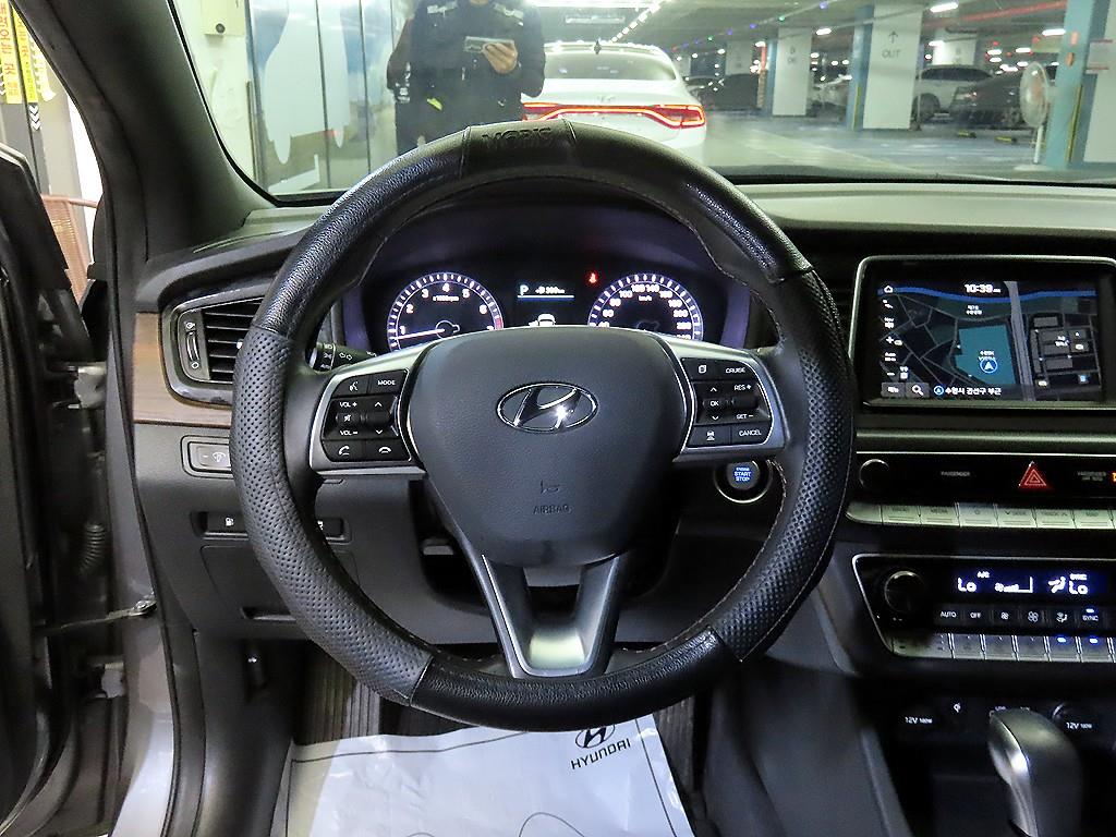 HYUNDAI Sonata - Vista 10