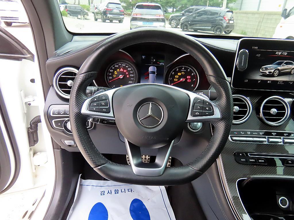 Mercedes Benz GLC Class - Vista 10