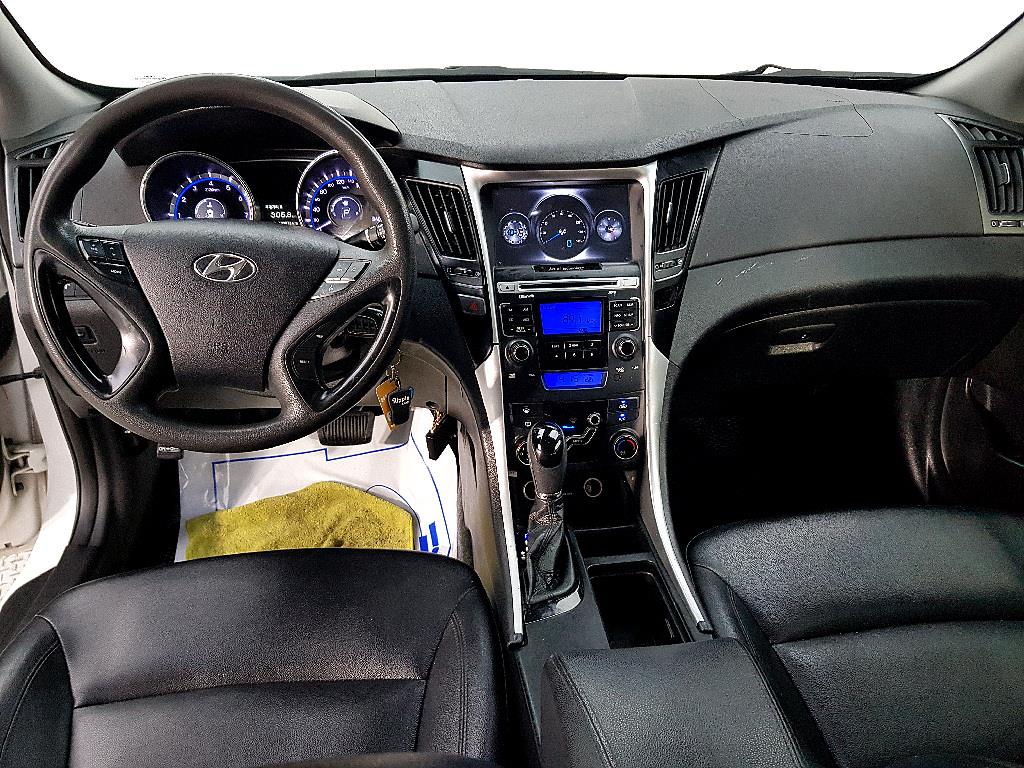 HYUNDAI Sonata - Vista 7