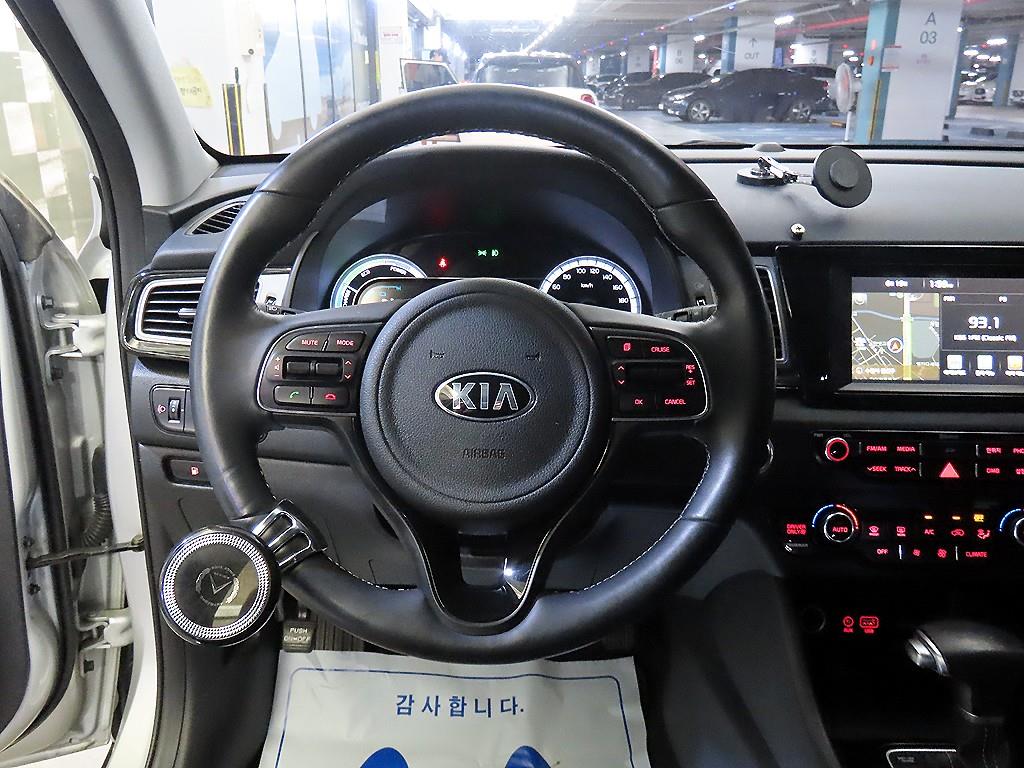 KIA Niro - Vista 10