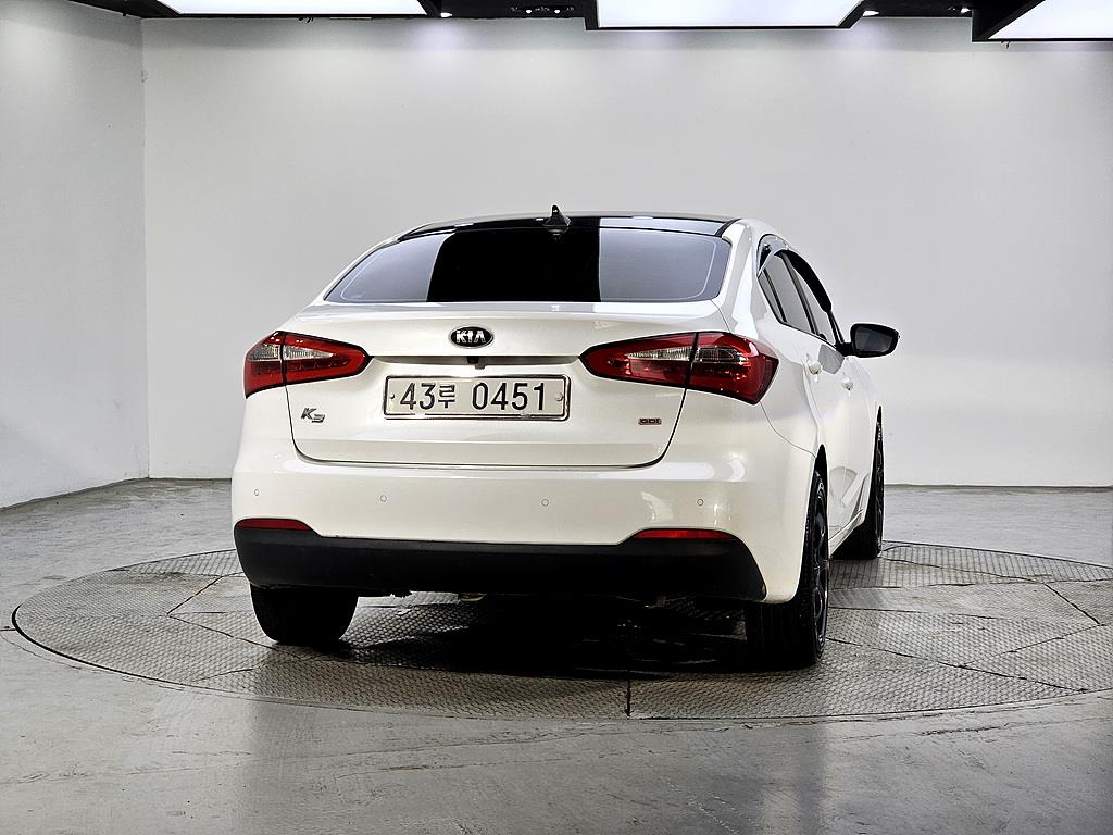 KIA K3 - Vista 3