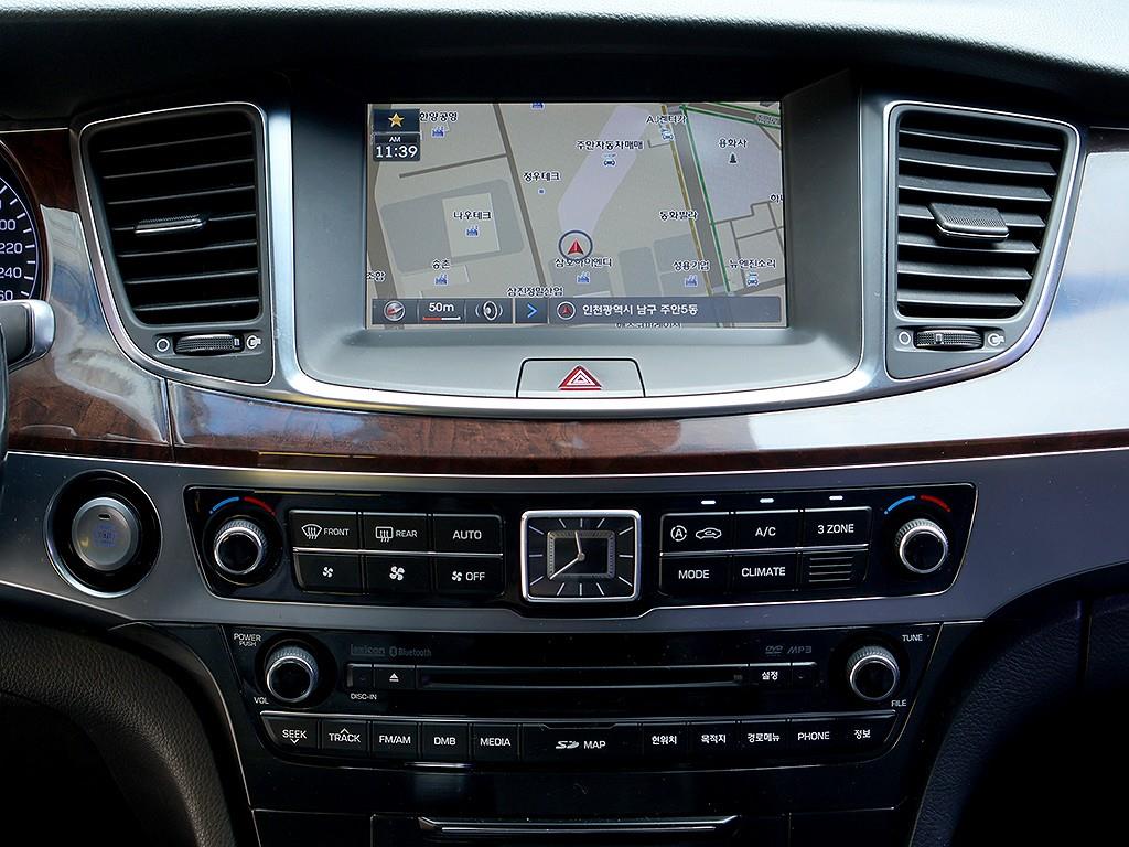 HYUNDAI Equus - Vista 11
