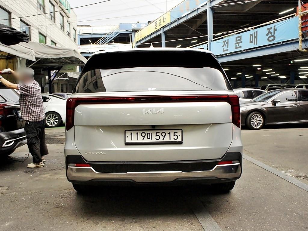 KIA Carnival - Vista 3