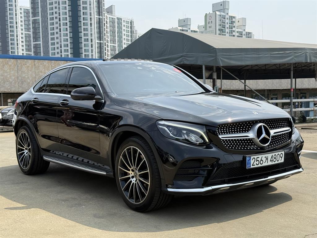 Mercedes Benz GLC Class - Vista 2