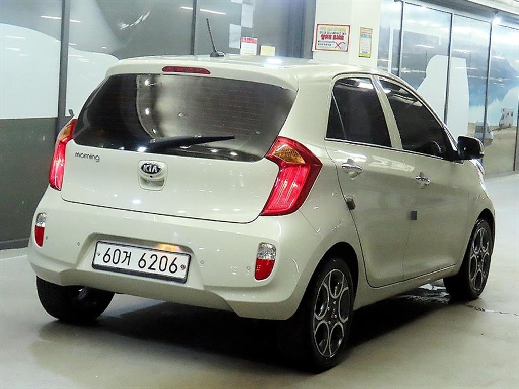 KIA Morning - Vista 6
