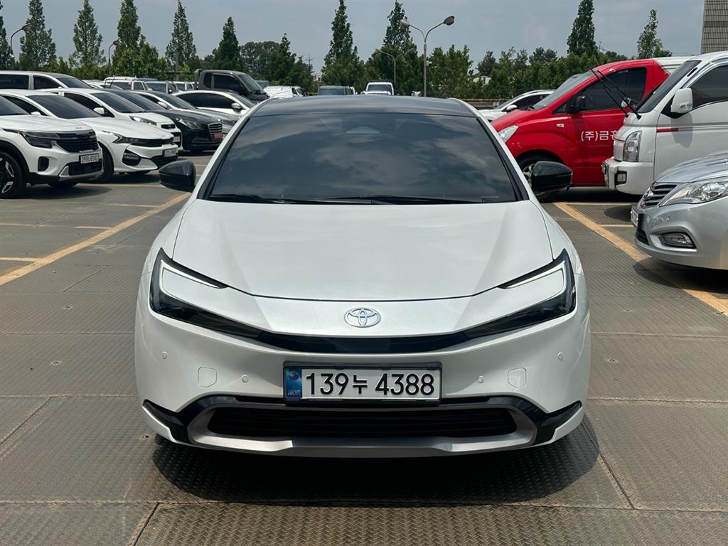 Toyota Prius 2025 Blanco - Importación desde Corea - HF Imports Iquique - Foto 1