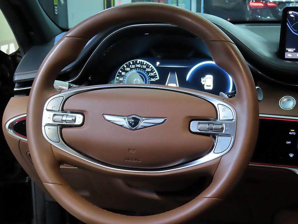 Genesis GV70 - Vista 10