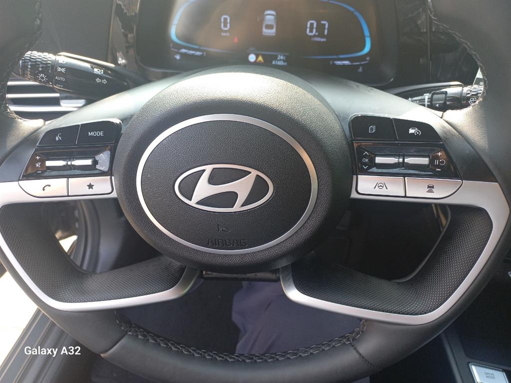 HYUNDAI Avante - Vista 12
