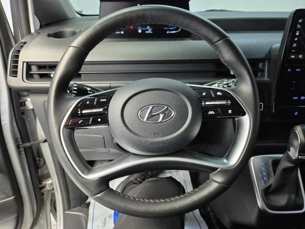 HYUNDAI Staria - Vista 11