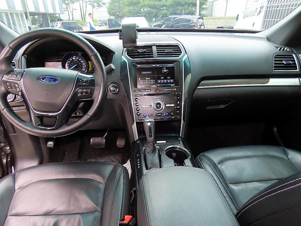 Ford Explorer - Vista 9