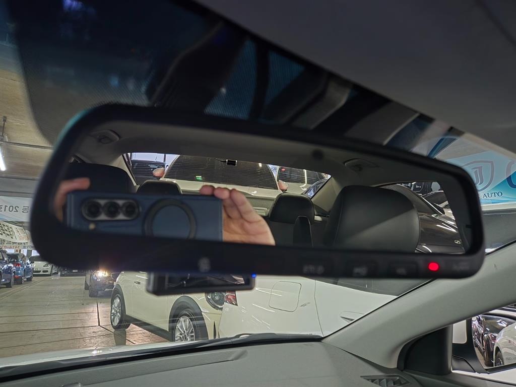 HYUNDAI Avante - Vista 11