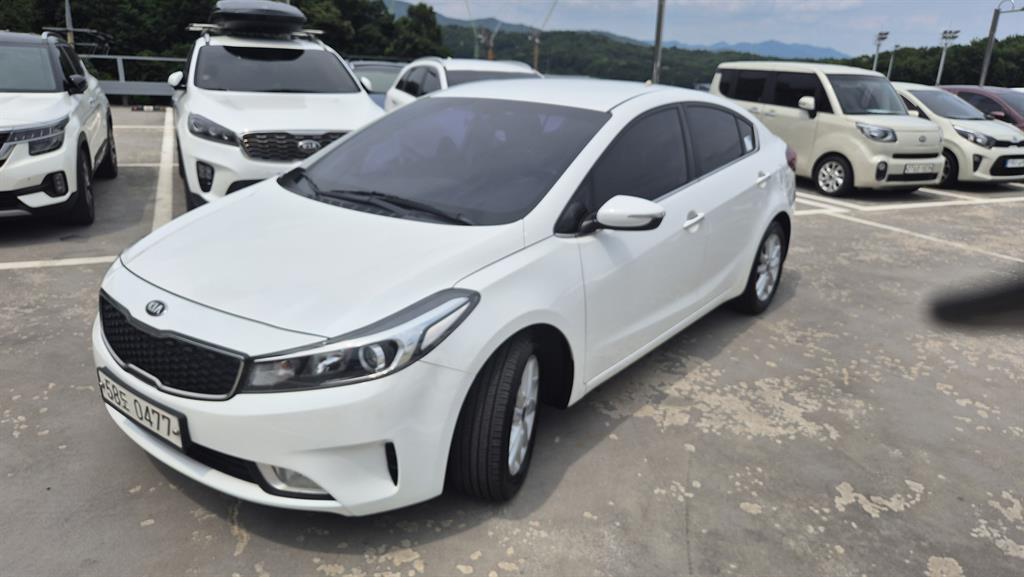 KIA K3 2016 Blanco - Importación desde Corea - HF Imports Iquique - Foto 1
