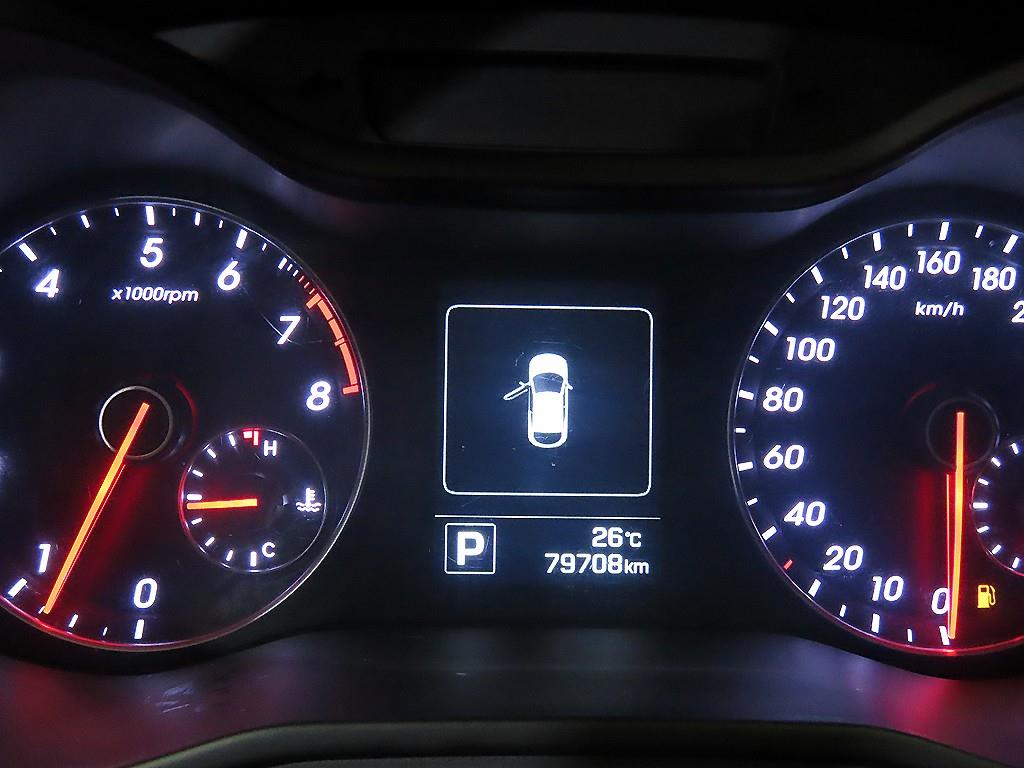 HYUNDAI Veloster - Vista 11
