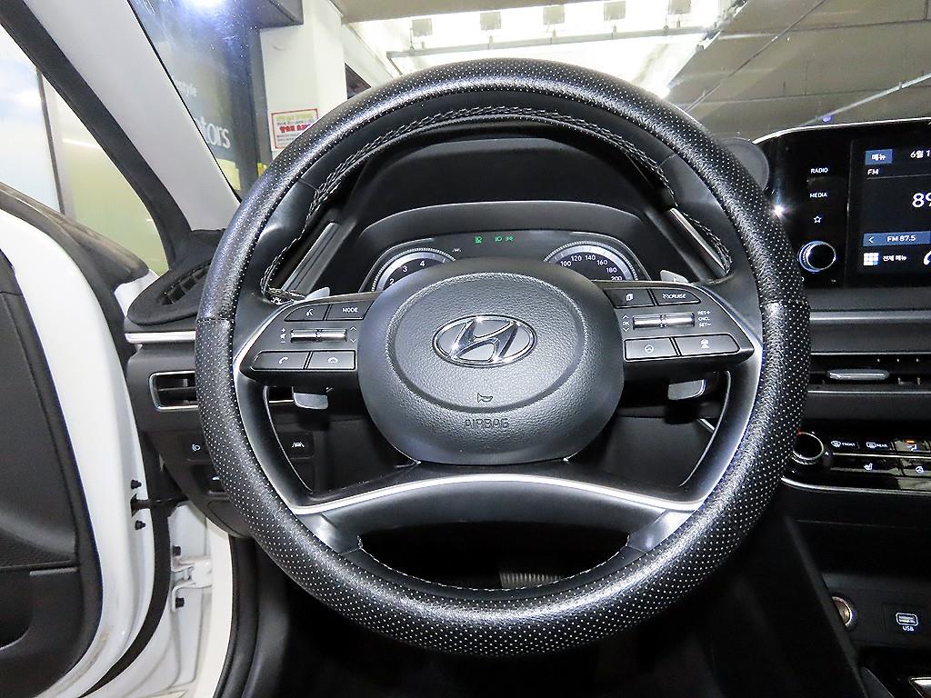 HYUNDAI Sonata - Vista 10
