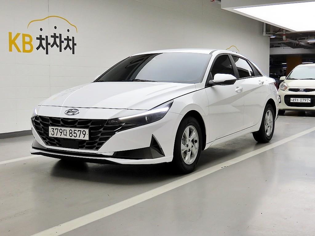 HYUNDAI Avante - Vista 2