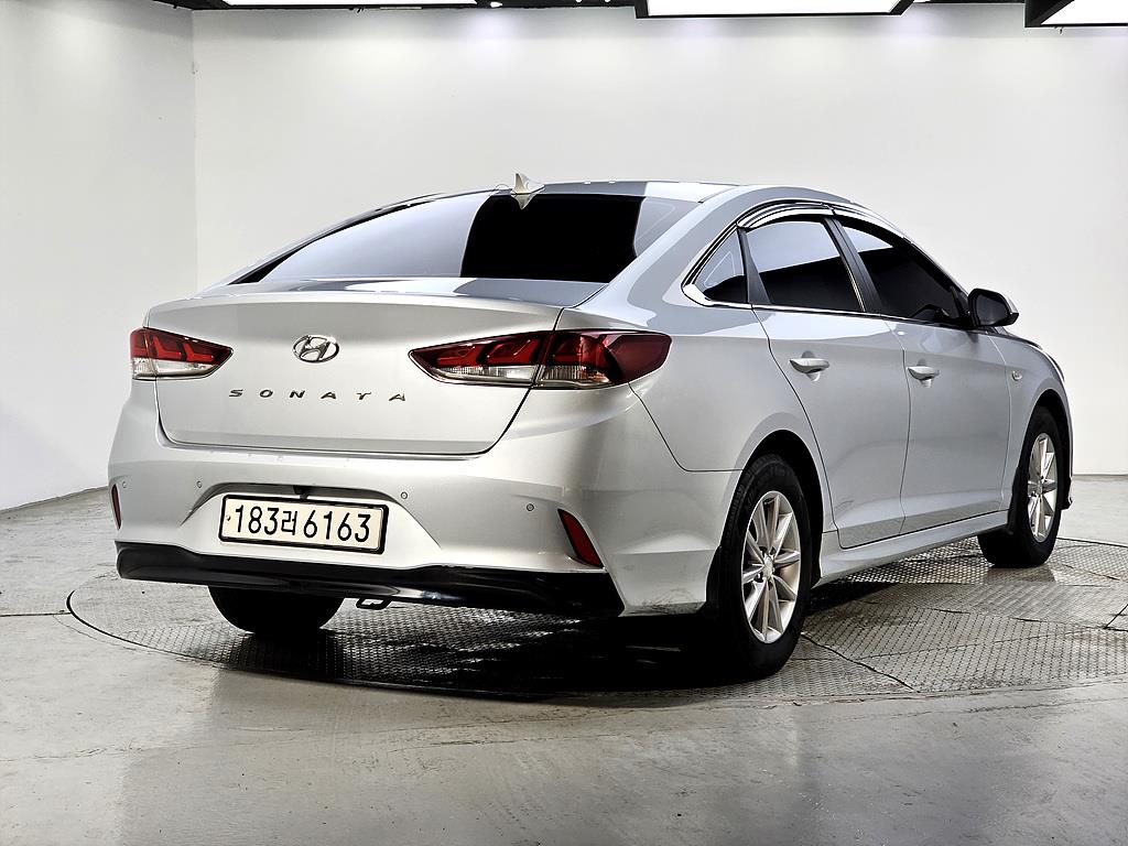 HYUNDAI Sonata - Vista 6