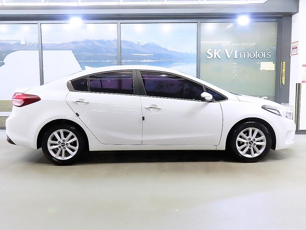 KIA K3 - Vista 3